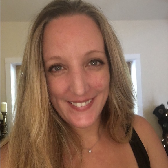 Meet your Posher, Eileen - Picture 5 of 5